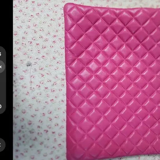[BUNJANG] Chanel Hot Pink Quilted Clutch Bag / 핫핑크클러치