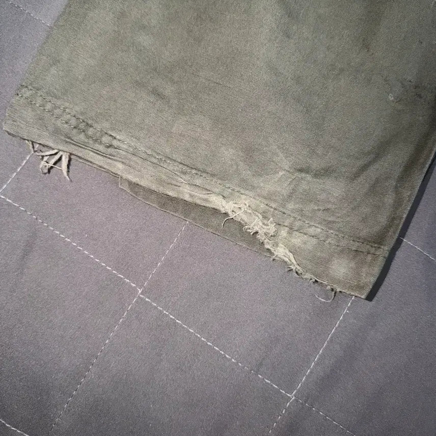 [BUNJANG] Khaki Cargo Pants / 카키 카고바지
