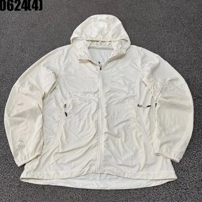 [BUNJANG] Kolon Sport Windbreaker Jacket Beige 95 / 코오롱스포츠 바람막이 자켓 베이지 95 0624
