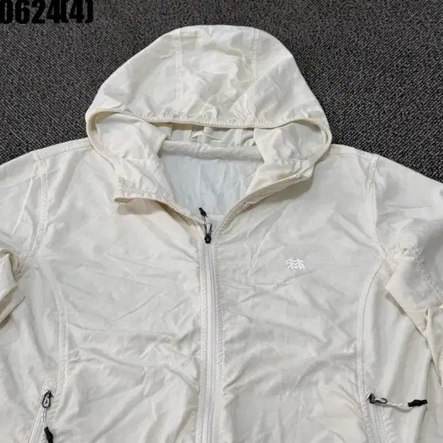 [BUNJANG] Kolon Sport Windbreaker Jacket Beige 95 / 코오롱스포츠 바람막이 자켓 베이지 95 0624