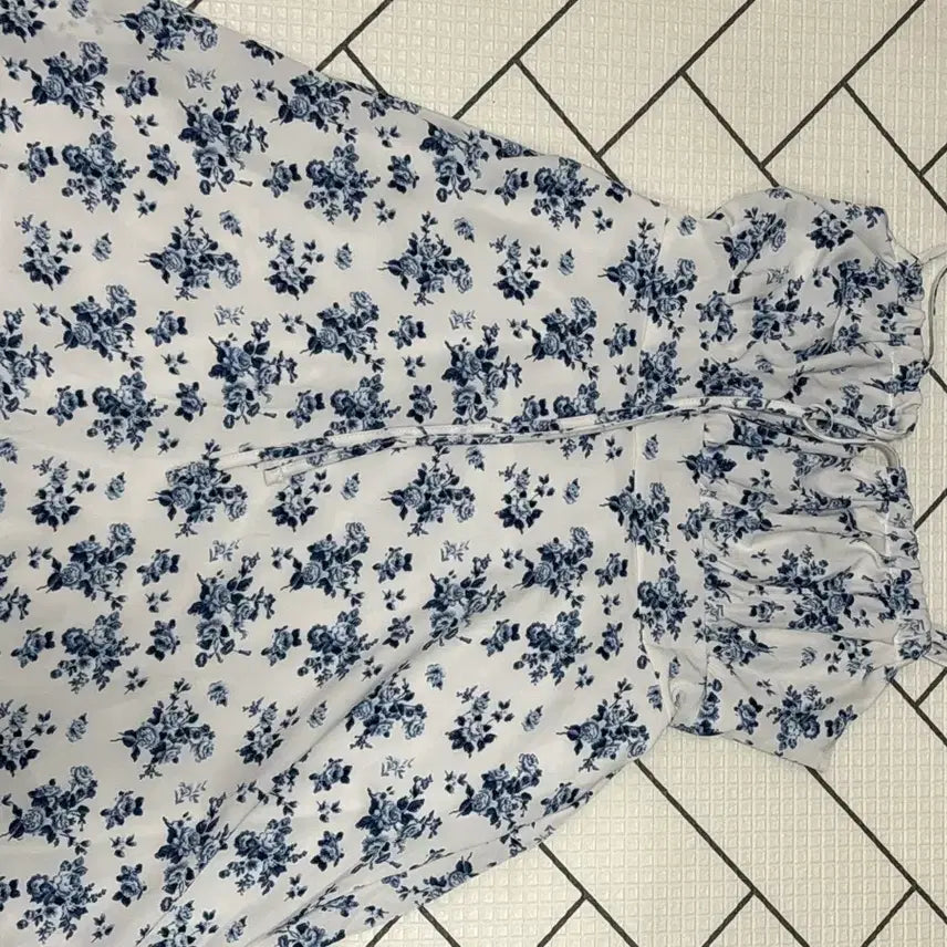 [BUNJANG] Floral Midi Dress / 미디 꽃무늬 원피스