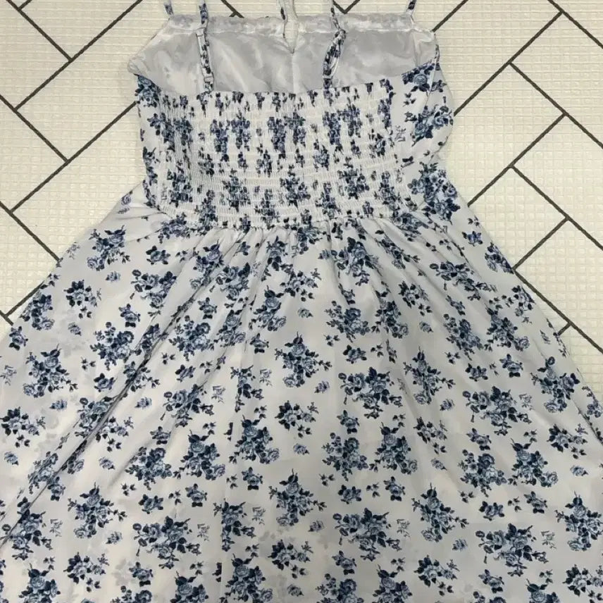 [BUNJANG] Floral Midi Dress / 미디 꽃무늬 원피스