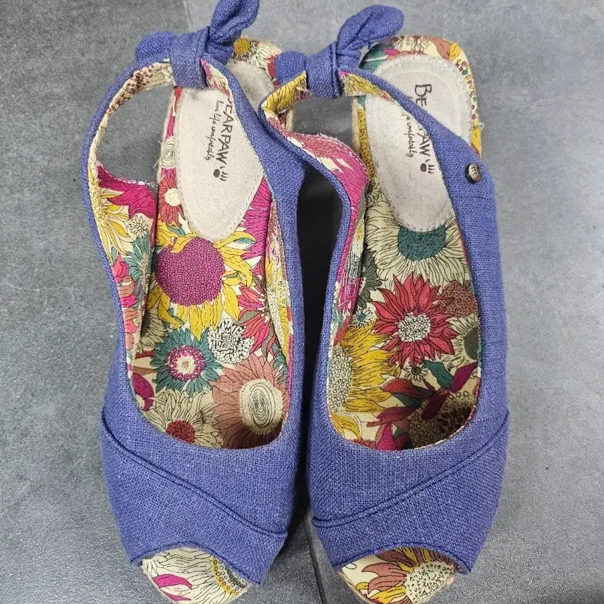[BUNJANG] Bearpaw Wedge Heel Sandals Blue Flower Pattern / 베어포우 웨지힐 샌들 블루 플라워 패턴