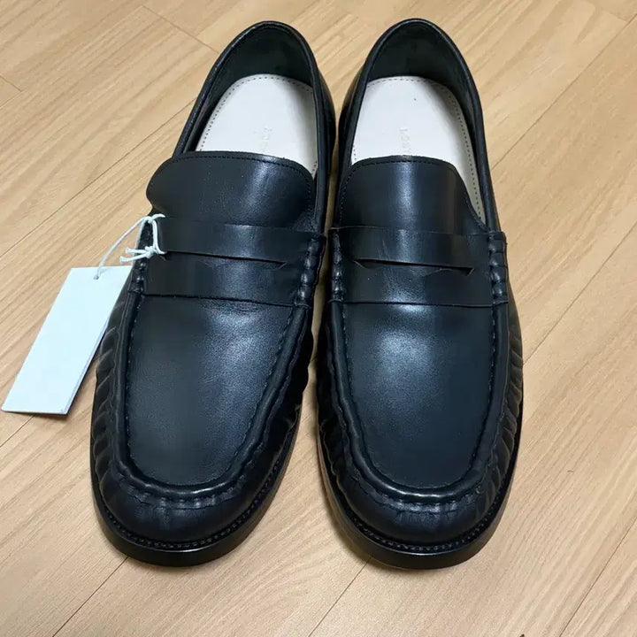 [SOLD OUT] [새상품] 로스트가든 유니폼 플리츠 로퍼 블랙 42.5(275)