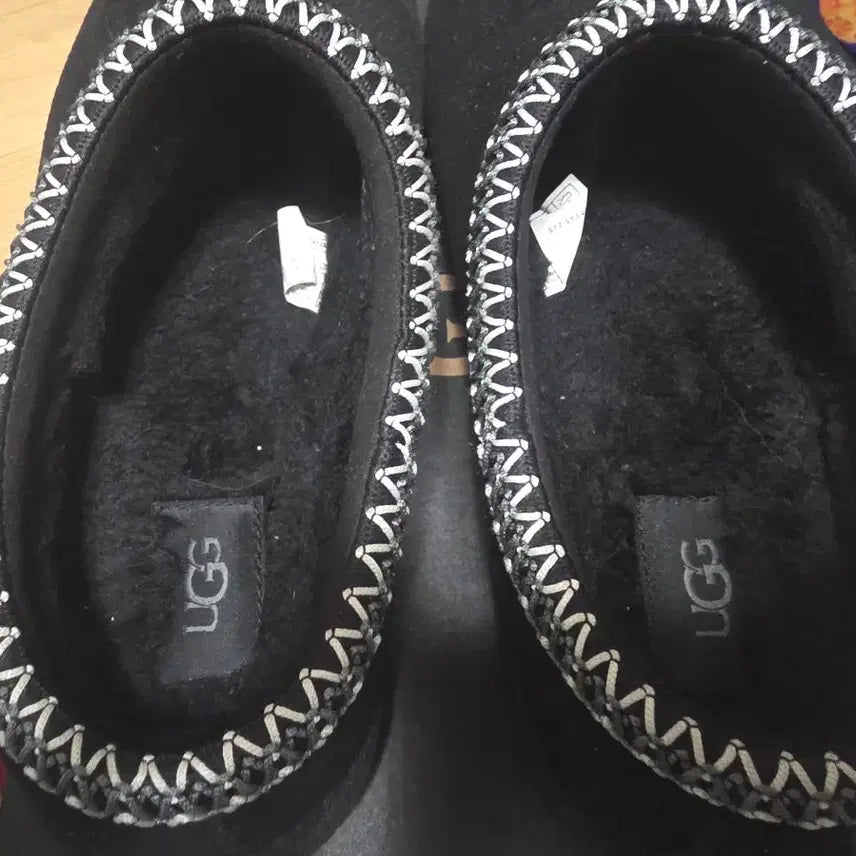 [SOLD OUT] 어그 타스만  블랙 280