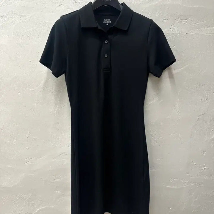 [SOLD OUT] 무신사 여 원피스 블랙/카라/반팔 XS