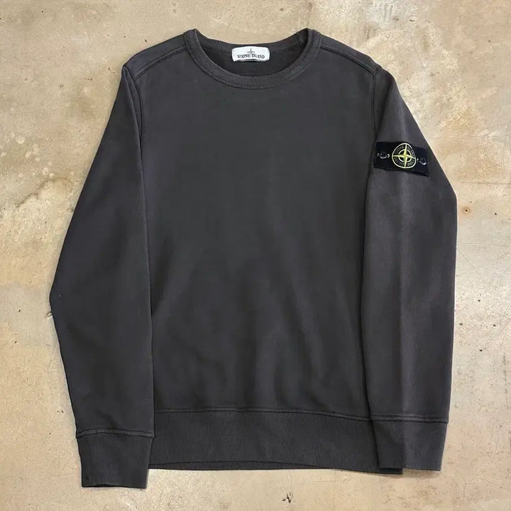 [SOLD OUT] S 스톤아일랜드 와펜 맨투맨