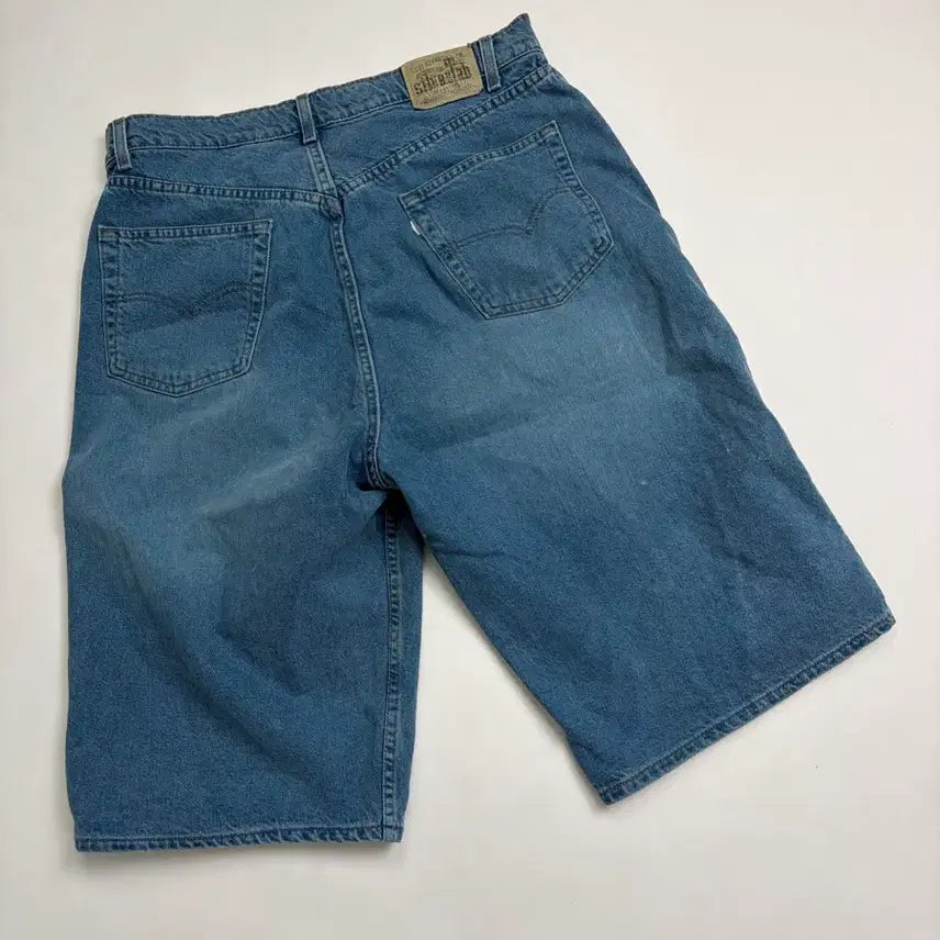 [SOLD OUT] 90s Levis SilverTab Shorts (blue)