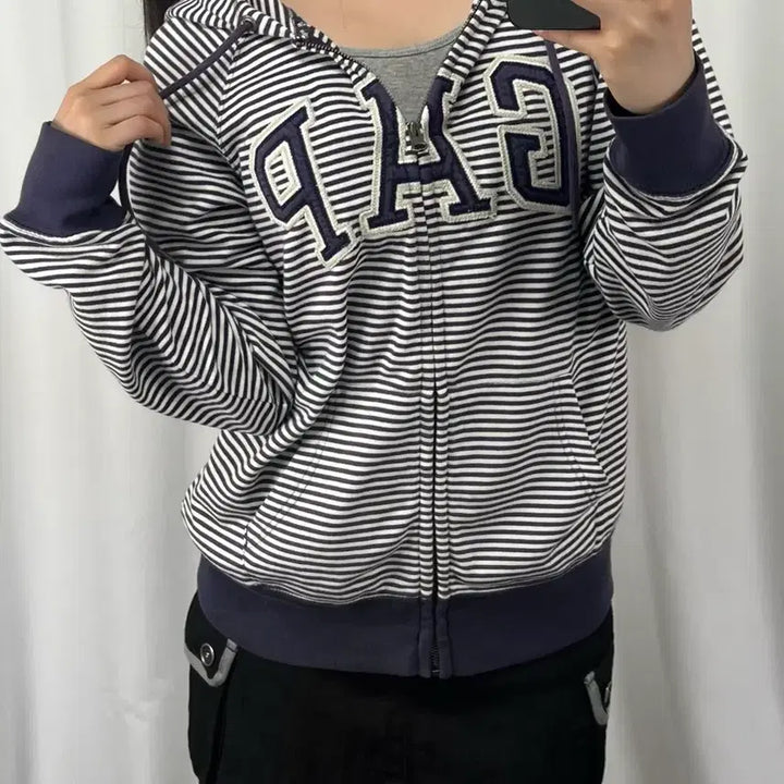 [SOLD OUT] 갭 스트라이프 빅로고 후드집업