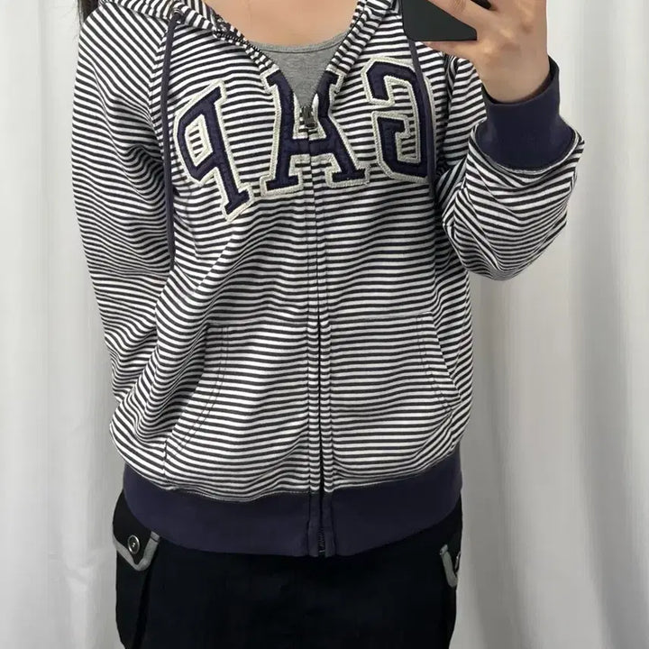 [SOLD OUT] 갭 스트라이프 빅로고 후드집업