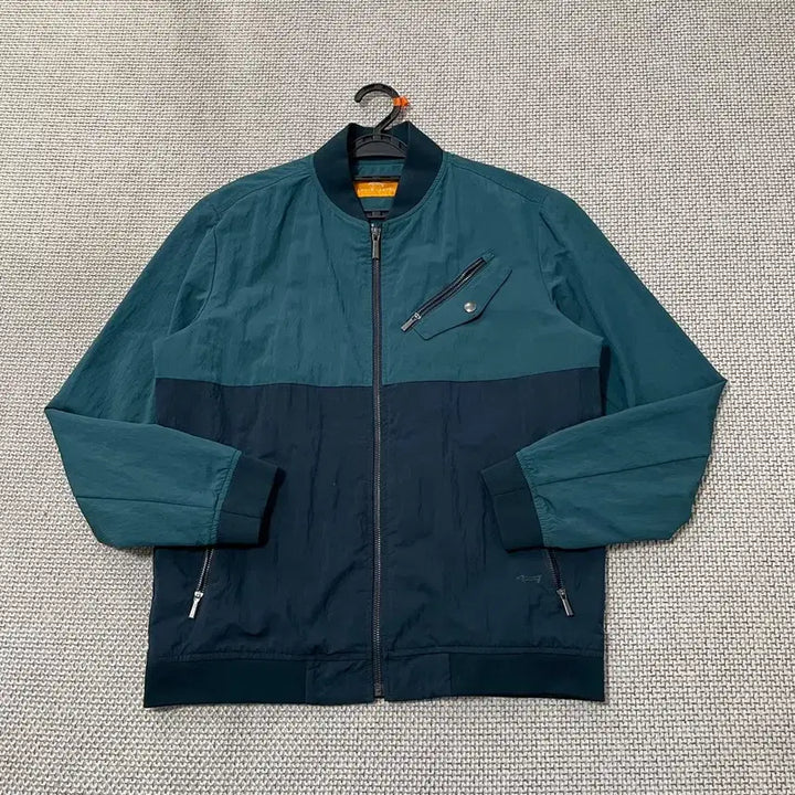 [SOLD OUT] L 루이가스텔 골프 바람막이 자켓 B.7137