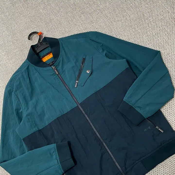 [SOLD OUT] L 루이가스텔 골프 바람막이 자켓 B.7137