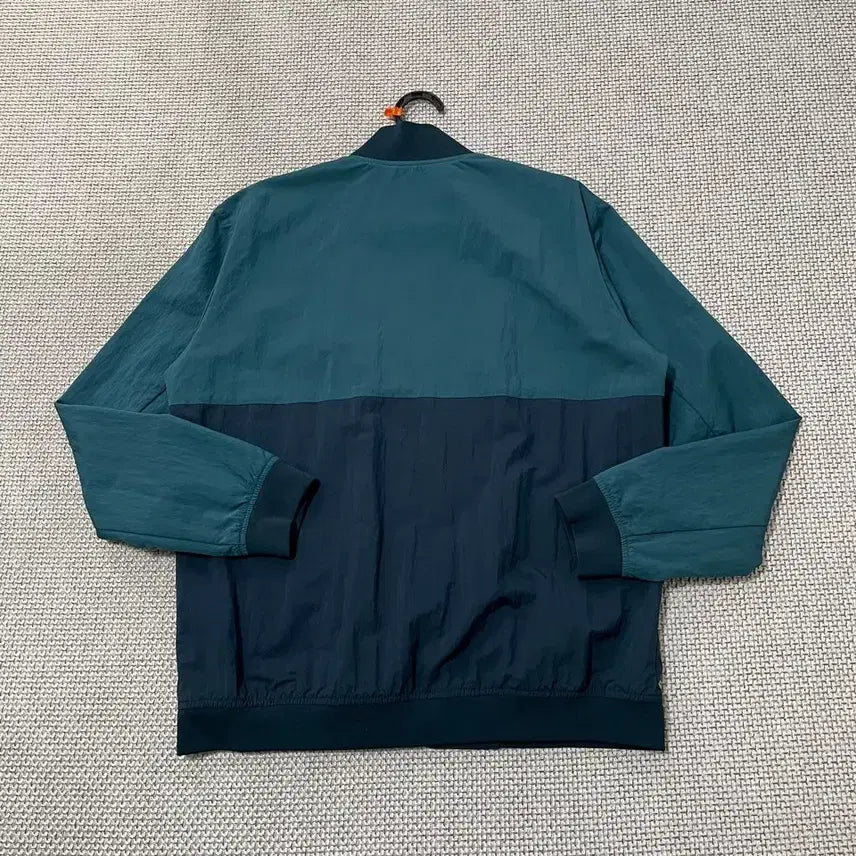 [SOLD OUT] L 루이가스텔 골프 바람막이 자켓 B.7137