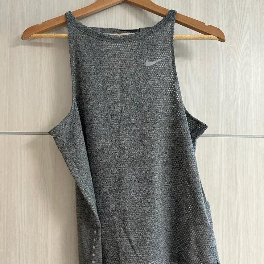 [SOLD OUT] 나이키 우먼스 브리드 탱크