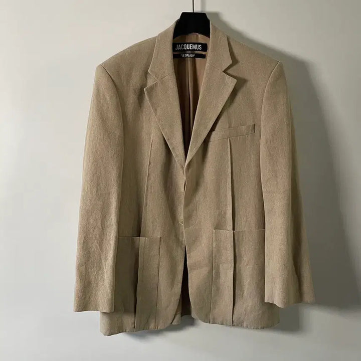 [SOLD OUT] 자크뮈스 라 베스테 스퀘어 린넨 블레이저 (on.1026)