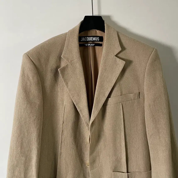 [SOLD OUT] 자크뮈스 라 베스테 스퀘어 린넨 블레이저 (on.1026)