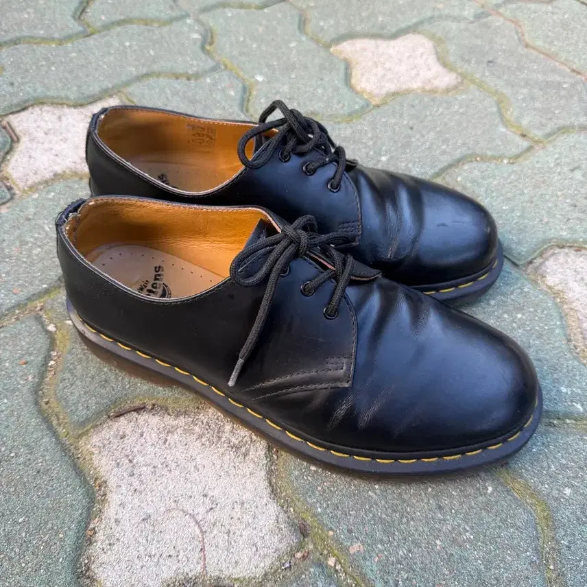 [SOLD OUT] (42) 닥터마틴 블랙 스무스 270 UK8