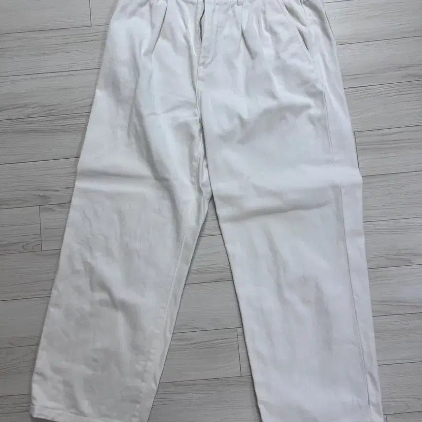 [SOLD OUT] 매너그램 원플리트 화이트 팬츠 32