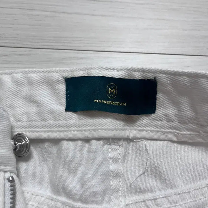 [SOLD OUT] 매너그램 원플리트 화이트 팬츠 32
