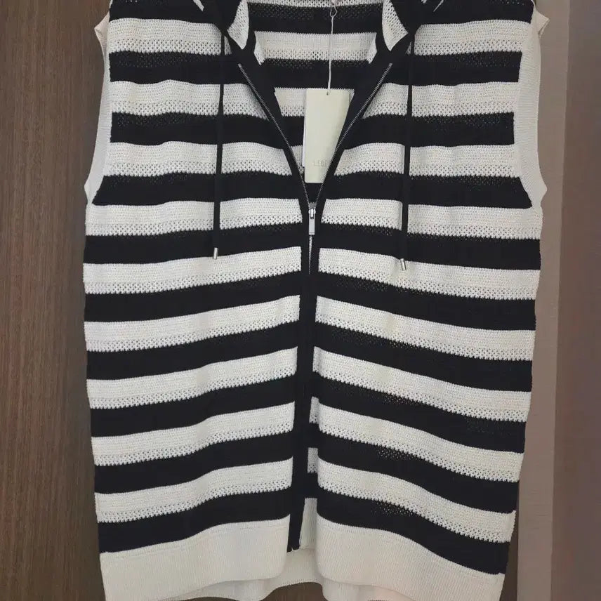 [SOLD OUT] 르베이지 후드니트집업/새상품