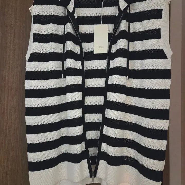 [SOLD OUT] 르베이지 후드니트집업/새상품