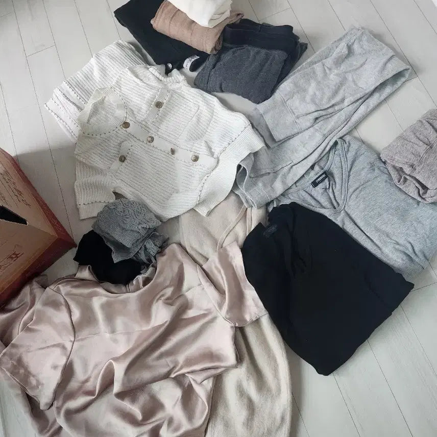 [SOLD OUT] 여성옷 일괄