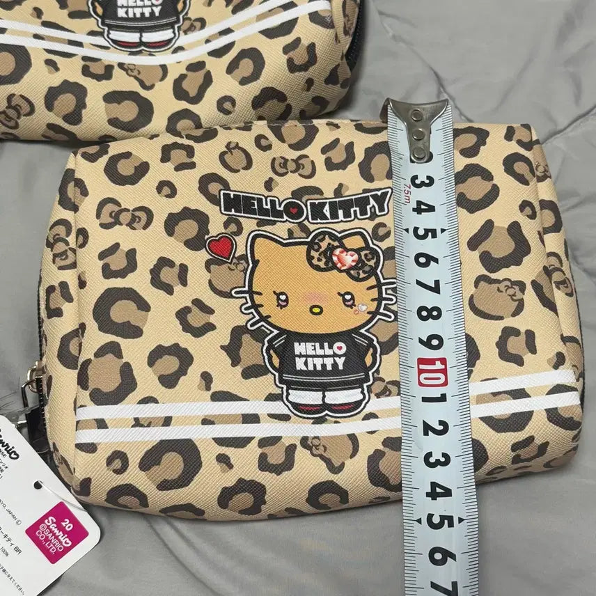 [SOLD OUT] 헬로키티 갸루 호피 브라운 화장품 파우치