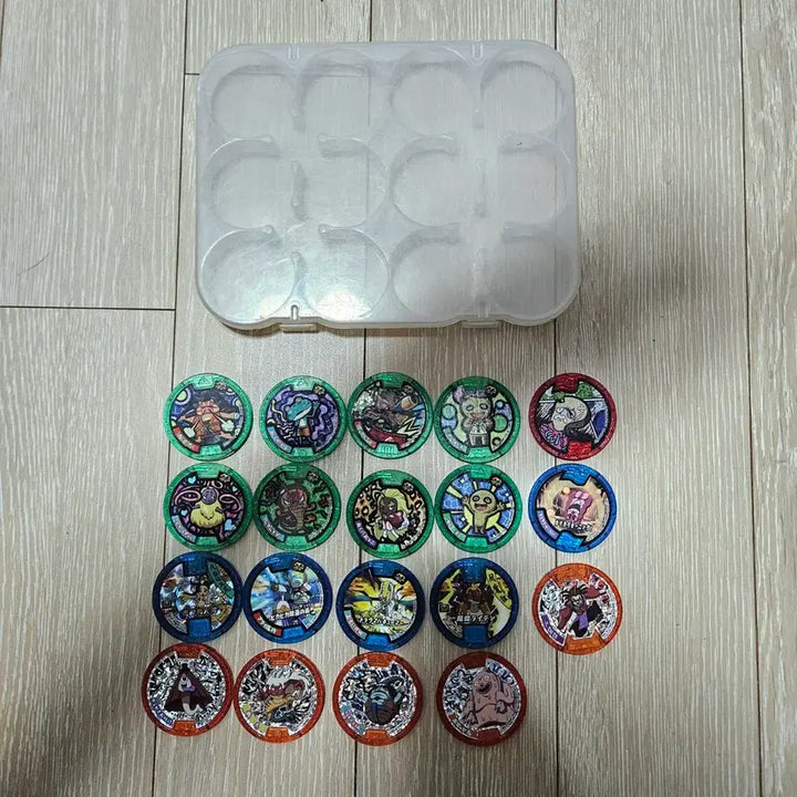 [SOLD OUT] (일본판) 요괴메달 19개 + 보관 케이스