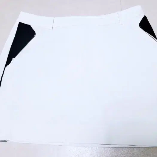 [SOLD OUT] PXG 화이트 골프스커트 70 M  폴1344