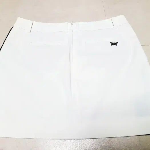 [SOLD OUT] PXG 화이트 골프스커트 70 M  폴1344
