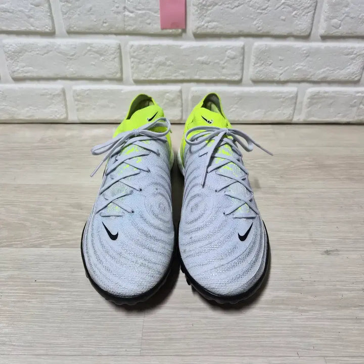 [SOLD OUT] 나이키 팬텀 GX2 프로 풋살화 270mm