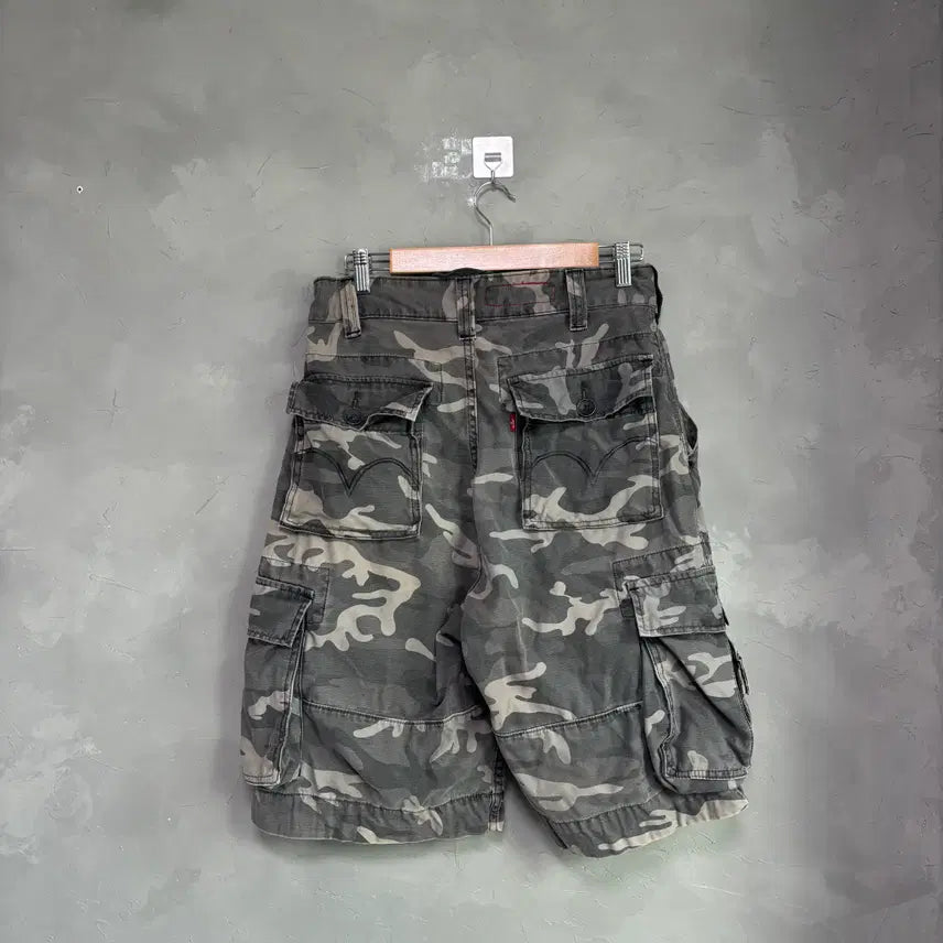 [SOLD OUT] 리바이스 카고 팬츠 반바지 카모