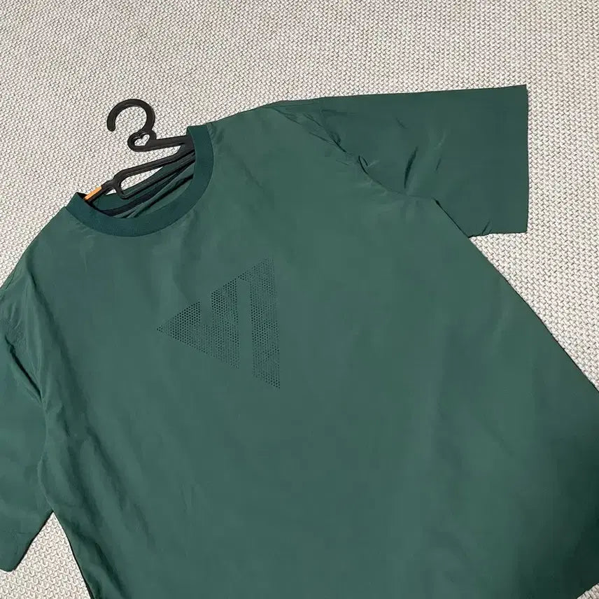 [SOLD OUT] XL 브이시즌 골프 반팔 웜업 B.8298