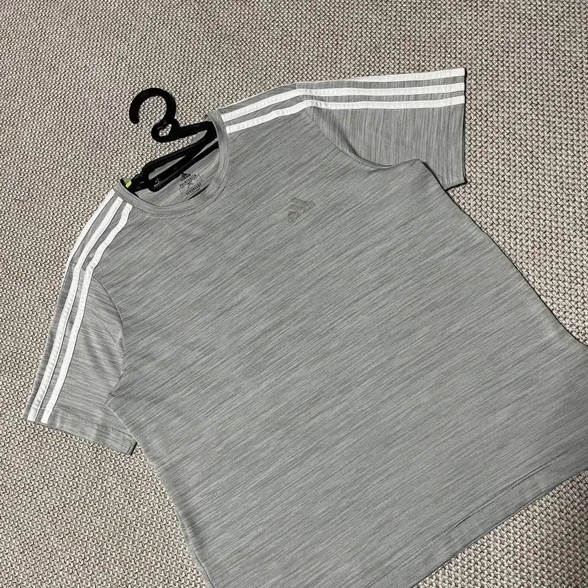 [SOLD OUT] L 아디다스 기능성 반팔티 B.8425