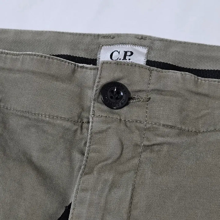 [SOLD OUT] CP컴퍼니 스트레치 사틴 카고쇼츠 반바지 렌즈와펜 정품 50