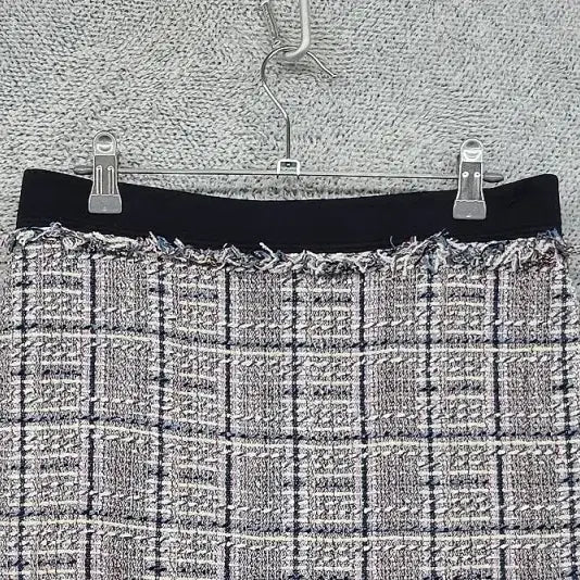 [BUNJANG] Jigott Checked Light Grey Tweed Skirt / 지고트 체크 라이트 그레이 트위드 스커트 76-94
