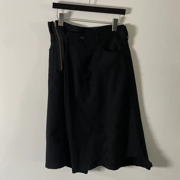 [BUNJANG] Junya Watanabe Asymmetrical Black Skirt / 준야와타나베 비대칭 블랙 스커트 (onp.68)
