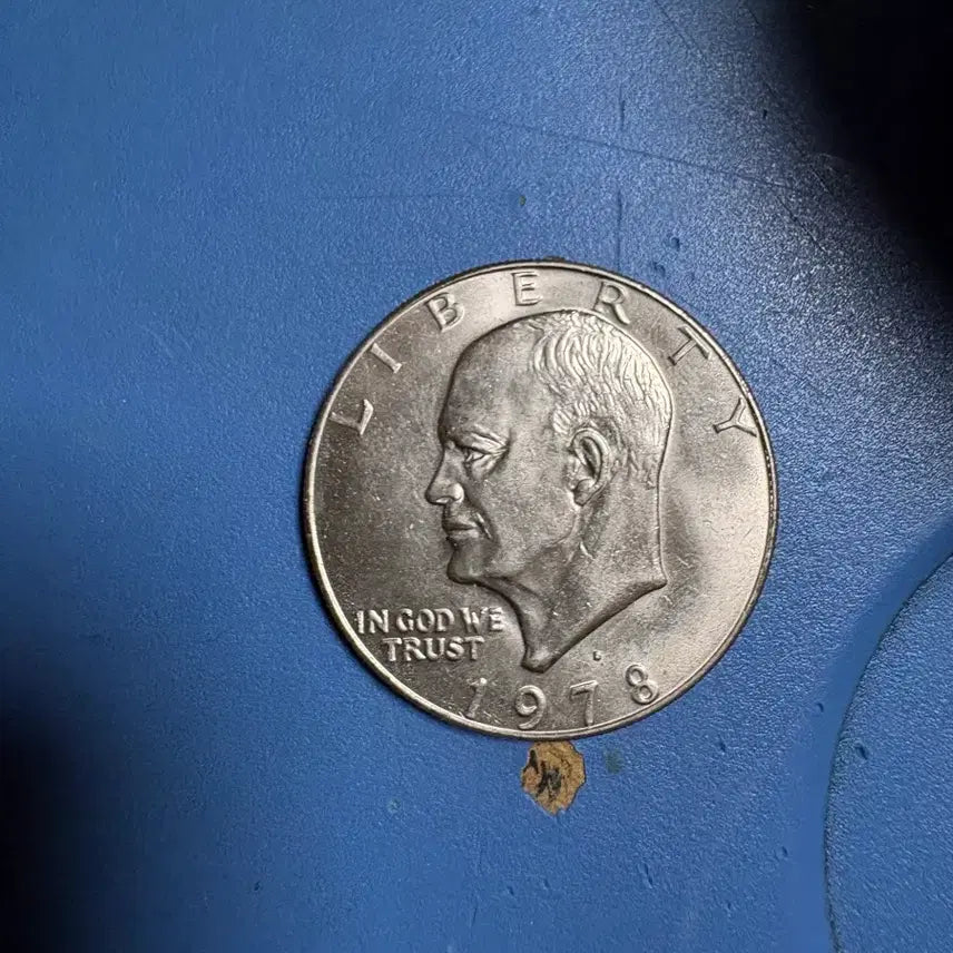 [BUNJANG] Eisenhower Dollar Coin - Random Year / 년도무관 랜덤으로 대형 아이젠하워 달러 하나 팔아요