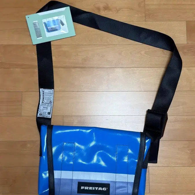 [BUNJANG] Freitag F11 Lassie Messenger Bag / 프라이탁 라씨 (민트택 보유)