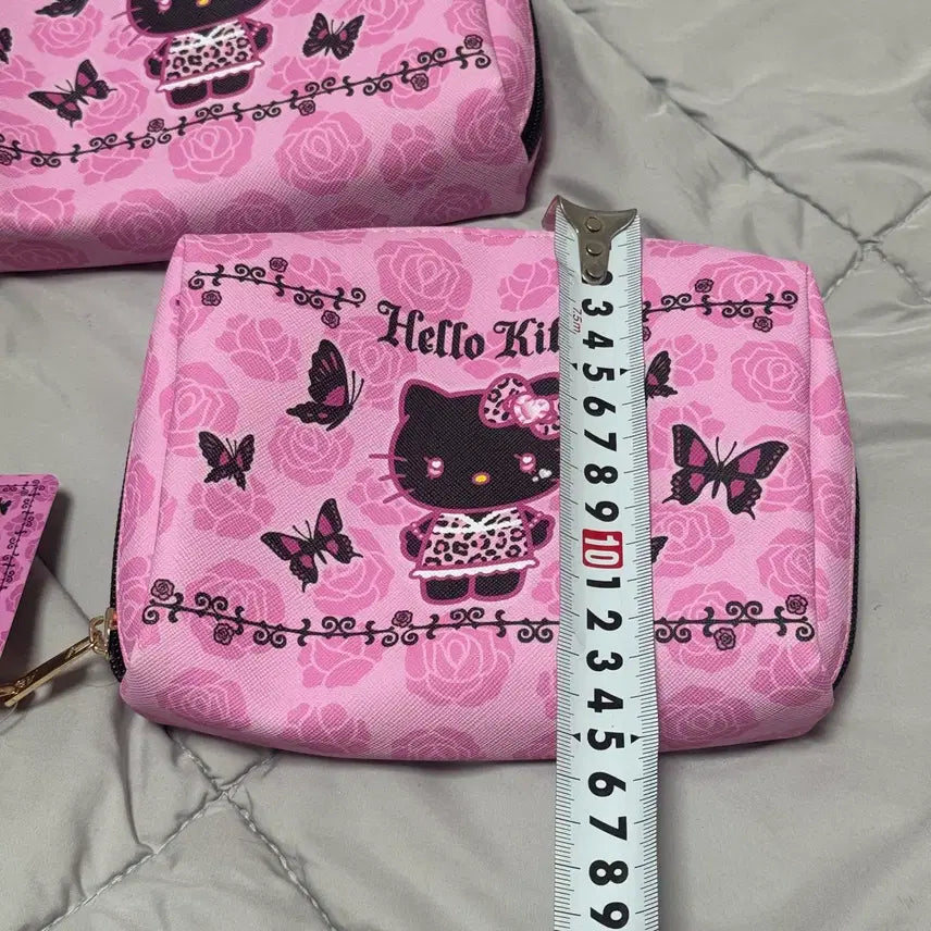 [BUNJANG] Hello Kitty Gal Cosmetic Pouch Leopard Butterfly Rose Pattern Pink / 헬로키티 갸루 호피 나비 장미 화장품 파우치