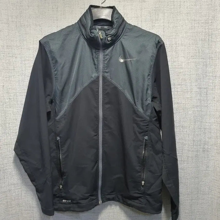[BUNJANG] Nike Dri-FIT Swoosh Color-Block Windbreaker Jacket L / 나이키 스우시 드라이핏 배색 바람막이 L