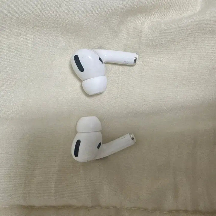 [BUNJANG] Apple AirPods Pro 2nd Gen USB-C Single Earbud / 에어팟 프로2 c타입 유닛