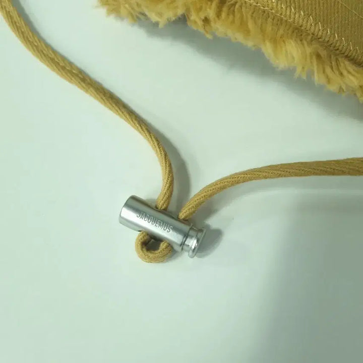 [BUNJANG] Jacquemus Le Chapeau Casquette Artichoke Fringe Baseball Cap Light Yellow / 자크뮈스 라 카스케트 아티초크 프린지 베이스 볼캡 라이트 옐로우