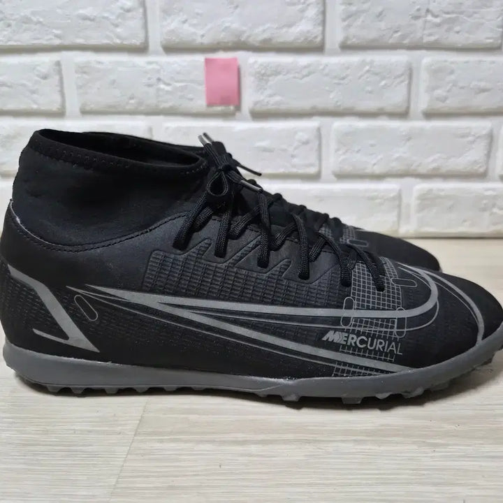 [BUNJANG] Nike Mercurial Superfly 8 Futsal Shoes 290mm / 나이키 머큐리얼 슈퍼플라이 8 풋살화 290mm