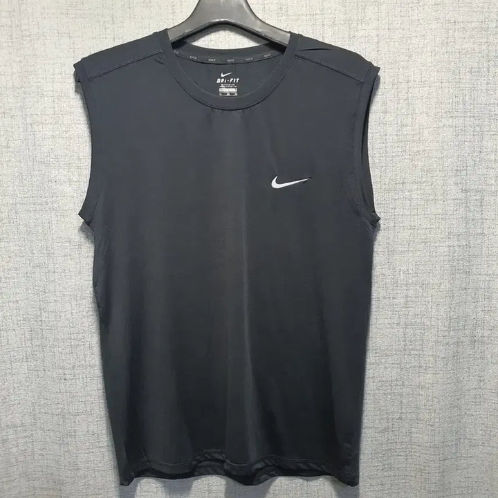 [BUNJANG] Nike Swoosh Dri-FIT Sleeveless T-Shirt XL / 나이키 스우시 드라이핏 민소매 티셔츠 XL