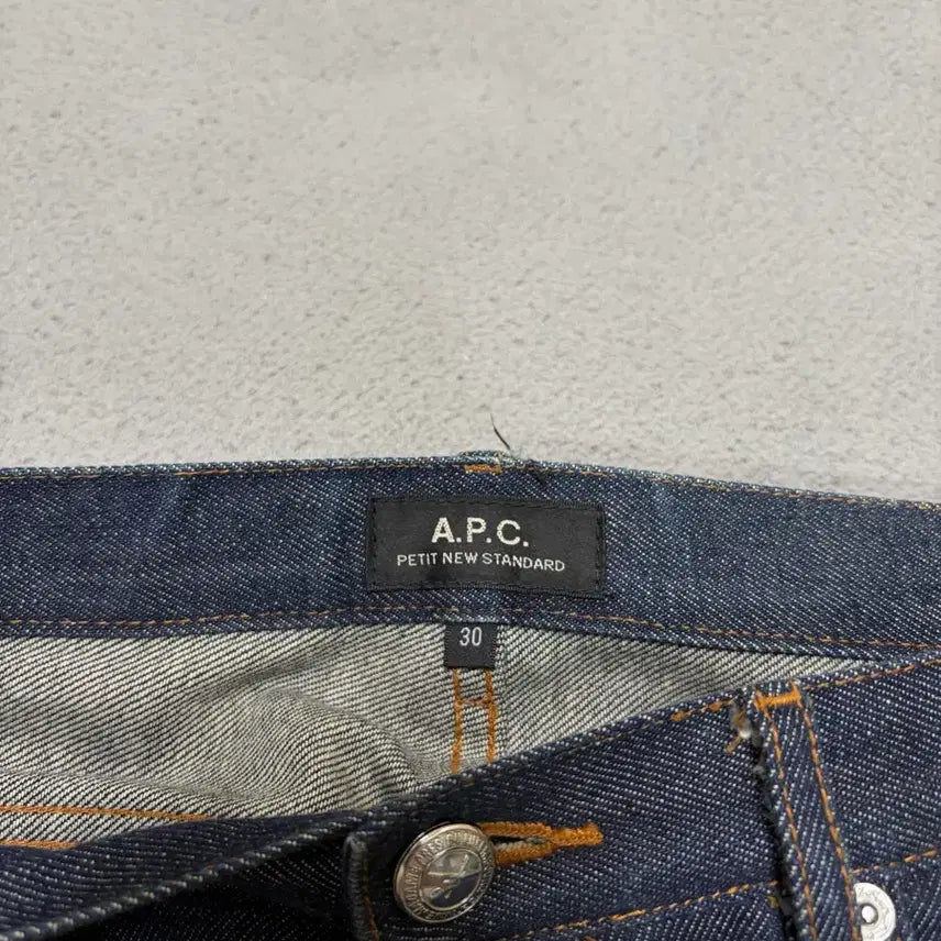 [BUNJANG] A.P.C. Petit New Standard Selvage Denim Jeans 30 / A.P.C 쁘띠뉴스탠다드 셀비지 30사이즈