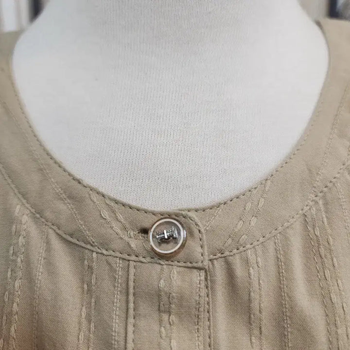 [BUNJANG] Olive des Olive Beige Button Midi Dress (Size 55-66) / 올리브 데 올리브 55ㅡ66가능  베이지색 버튼 원피스
