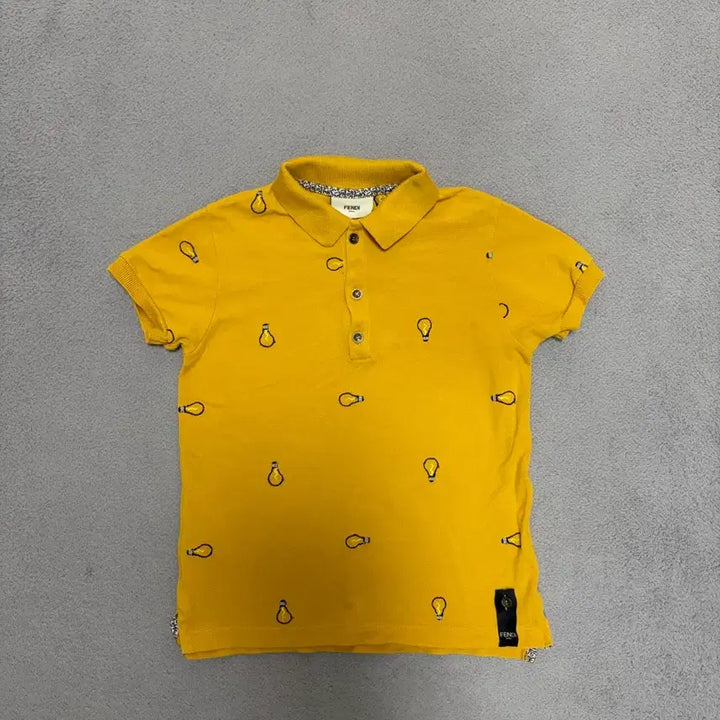 [BUNJANG] Fendi Kids Embroidered Logo Polo Shirt (Size 5-6) / 펜디 키즈 5-6살 자수 패턴 폴로셔츠 정품
