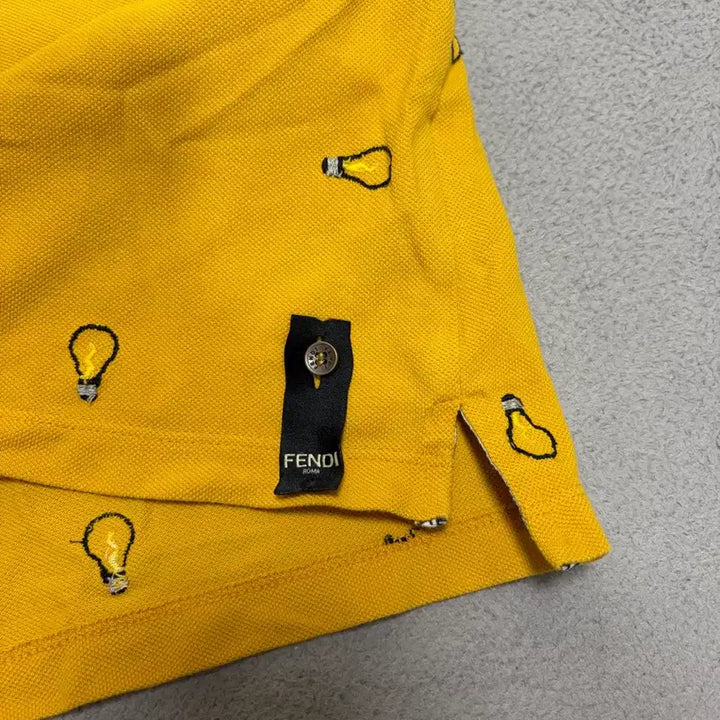 [BUNJANG] Fendi Kids Embroidered Logo Polo Shirt (Size 5-6) / 펜디 키즈 5-6살 자수 패턴 폴로셔츠 정품