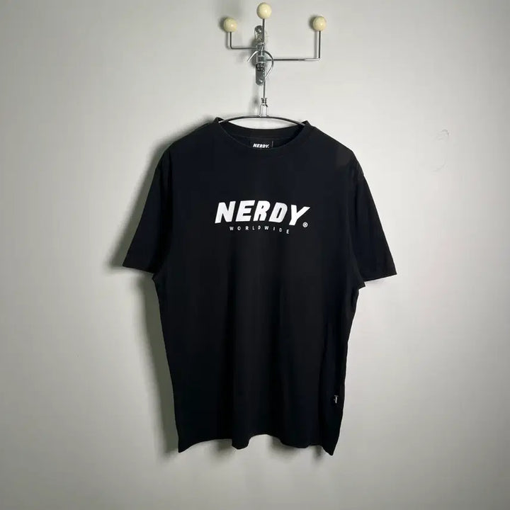 [BUNJANG] Nerdy Black Short Sleeve T-Shirt Size S / NERDY 널디 블랙 반팔 티셔츠 S
